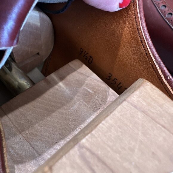 Athletic_Shoes